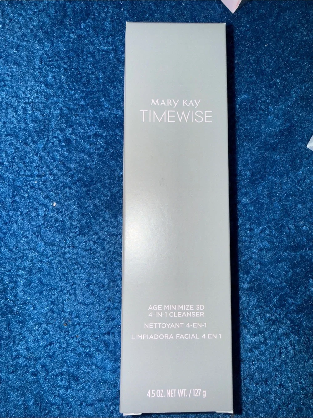 Mary Kay TimeWise Age Minimize 3-D 4-in-1 cleanser - Light Gray Packaging